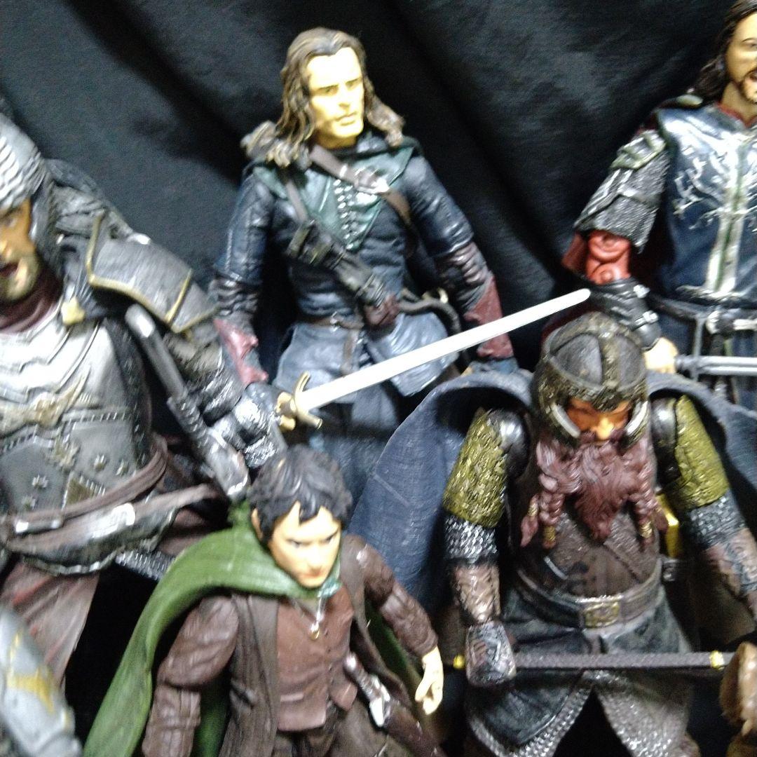 トイビズ　ロードオブザリング　9体セット