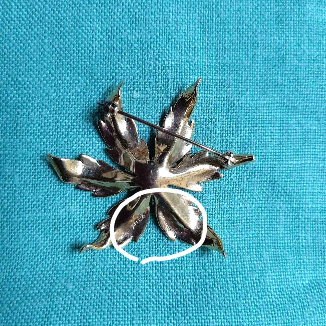 〈中古〉 ティファニー 14K フラワーブローチ ダイヤとサファイアの花芯