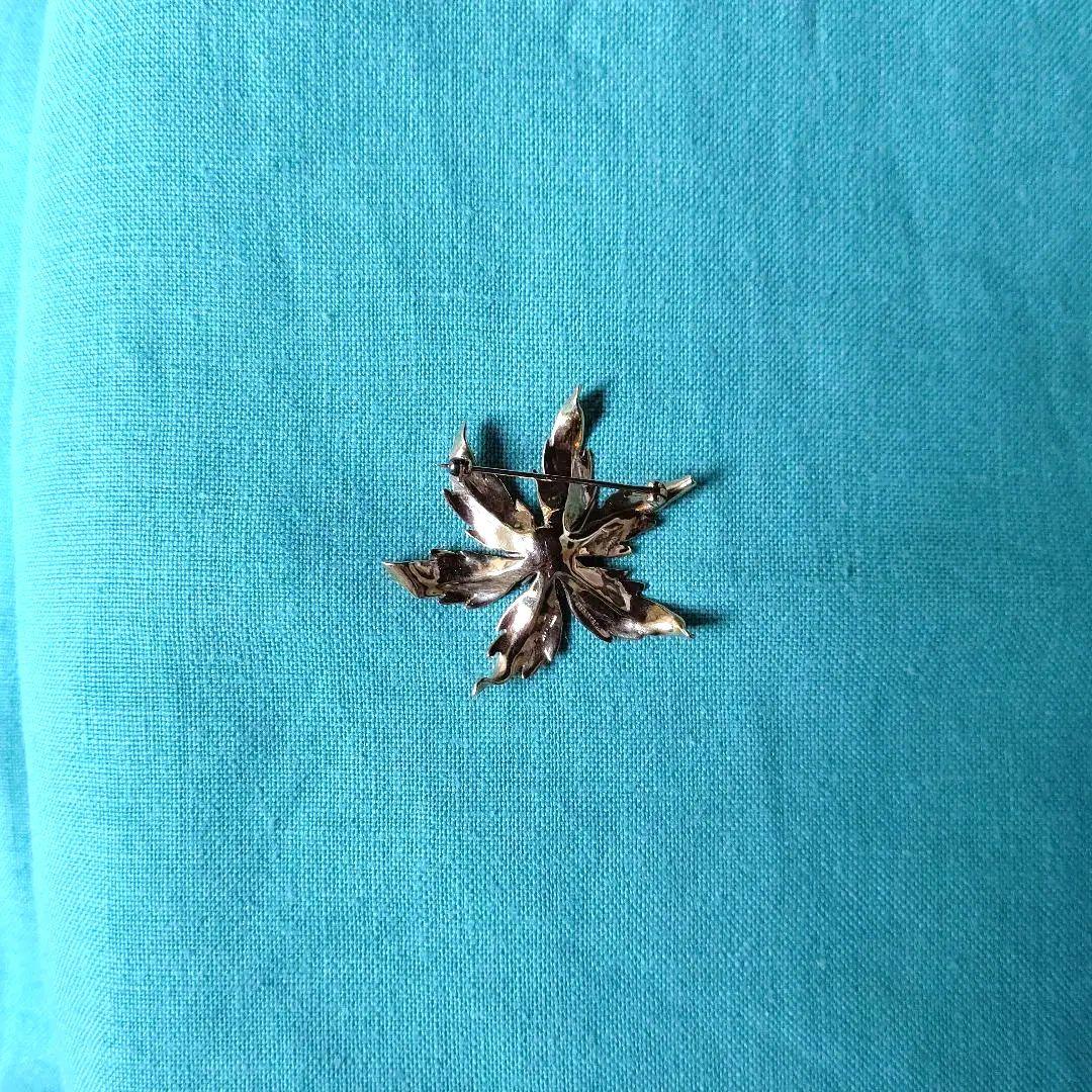 〈中古〉 ティファニー 14K フラワーブローチ ダイヤとサファイアの花芯