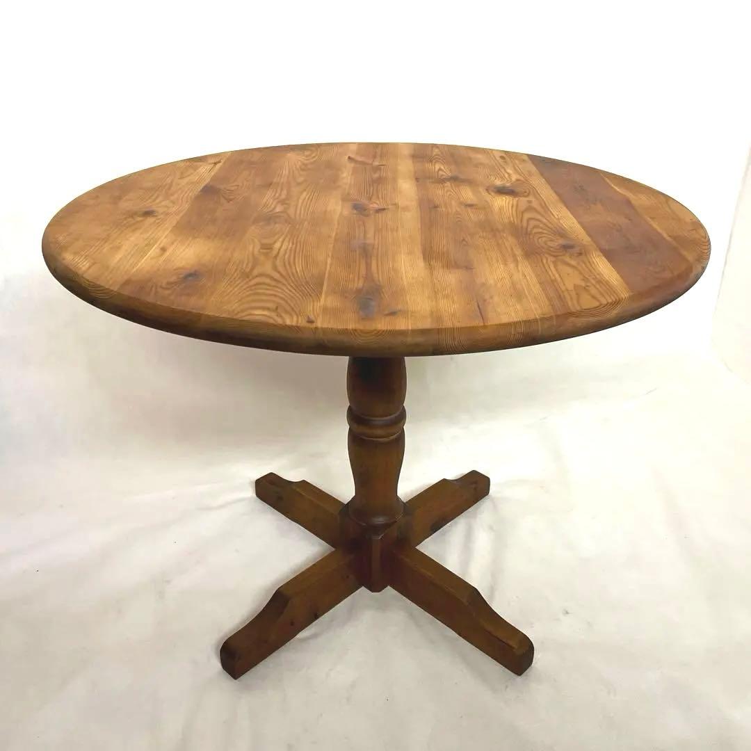 円テーブル・古いパイン材　　　　直径95cm・高さ73cm