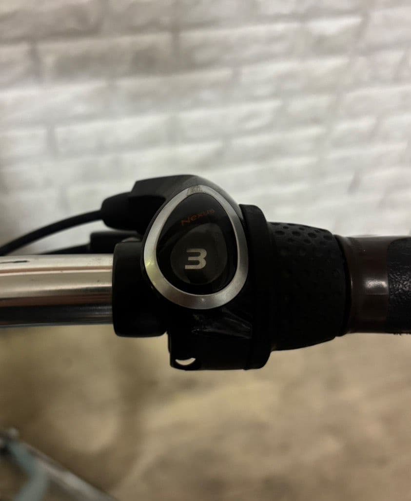 ✨前後タイヤ新品✨美品✨室内保管✨バッテリー最高レベル✨アシスタ✨電動自転車