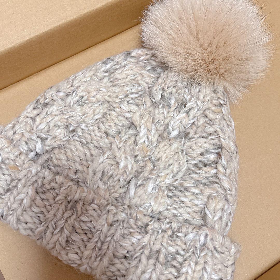 【新品.未使用】♡カシラ♡ CA4LAのニット帽　リアルファーポンポン付き　♡