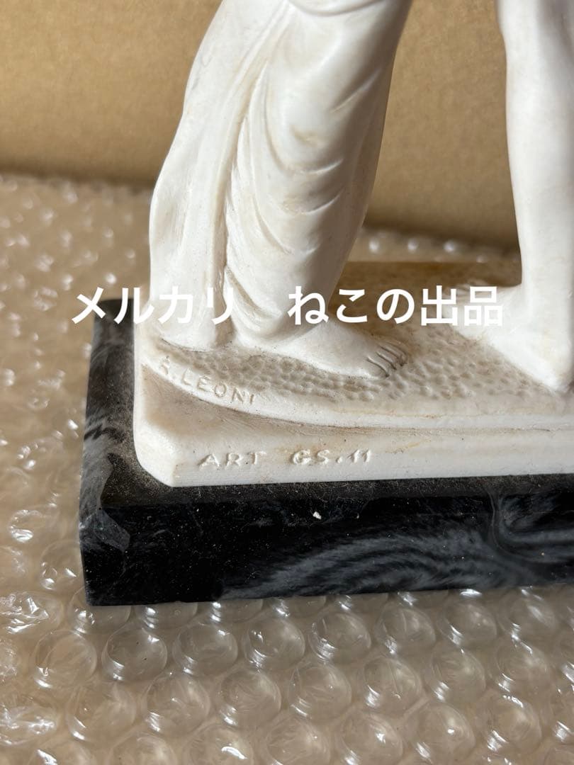 彫刻像　 A. Leoni デッサン　イタリア？　大理石？　美術館　ヴィーナス
