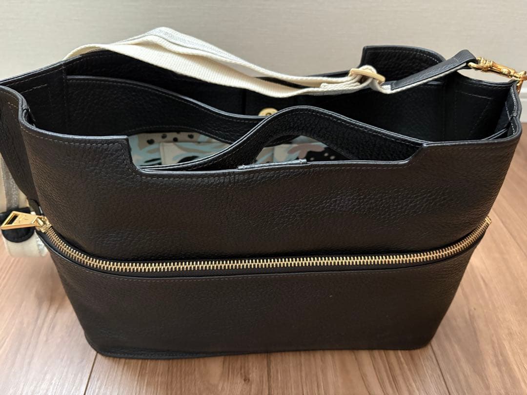 IANNE 黒 ショルダーバッグ