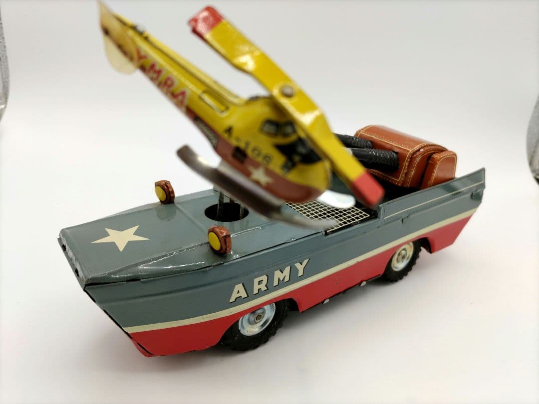 軍用水陸両用車「ARMY TRUCK 」ヘリコプター付 ブリキ製おもちゃ