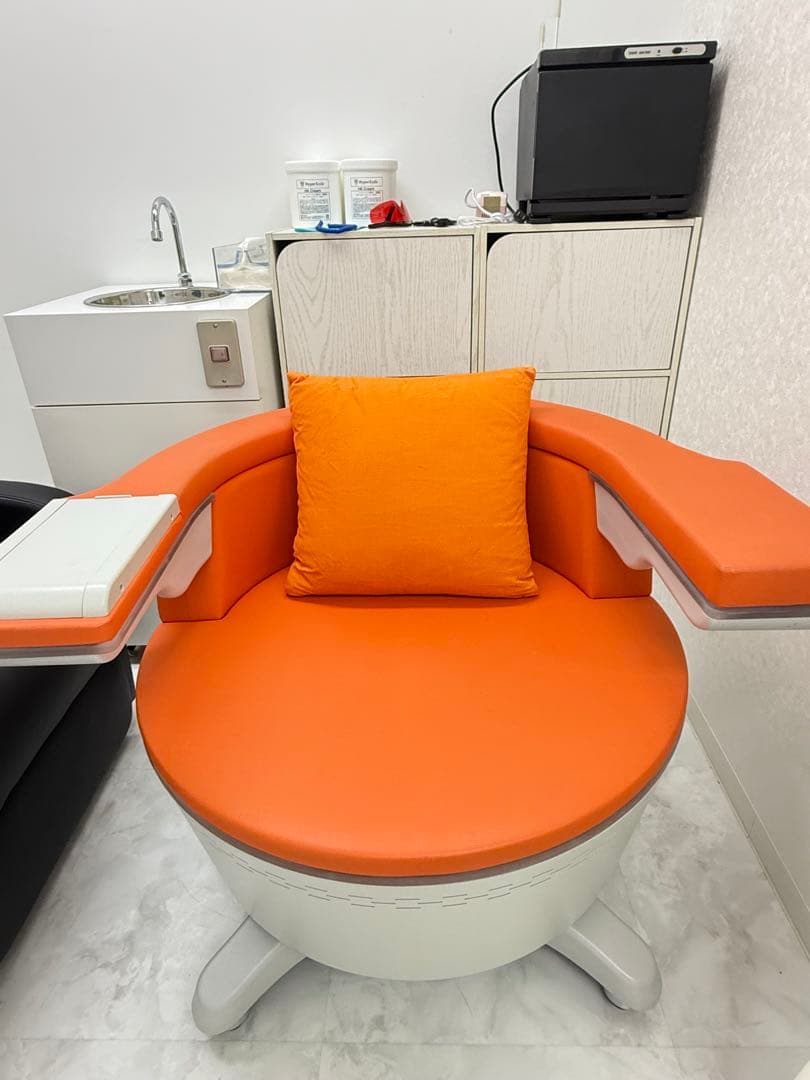 即日発送可！オレンジ　骨盤底筋トレ一ニングチェア EMS 電磁パルス