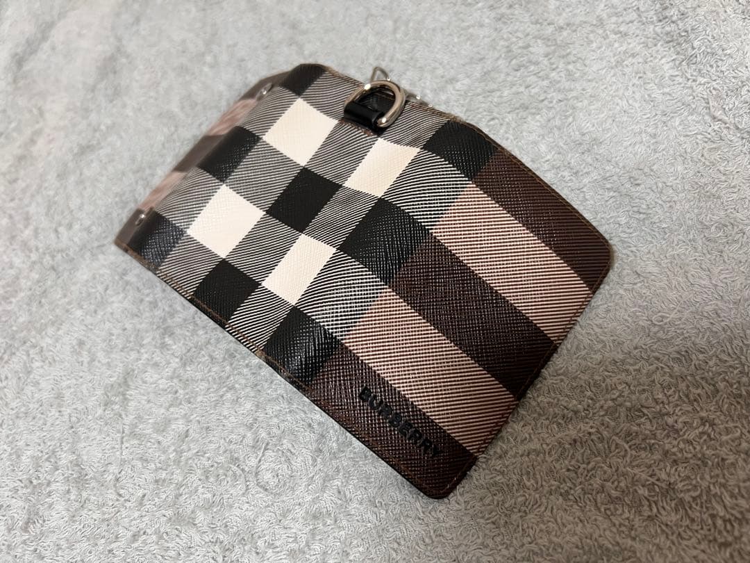 BURBERRY レザーキーケース ストライプ・チェック