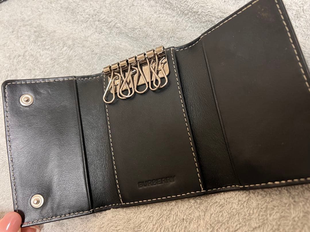 BURBERRY レザーキーケース ストライプ・チェック