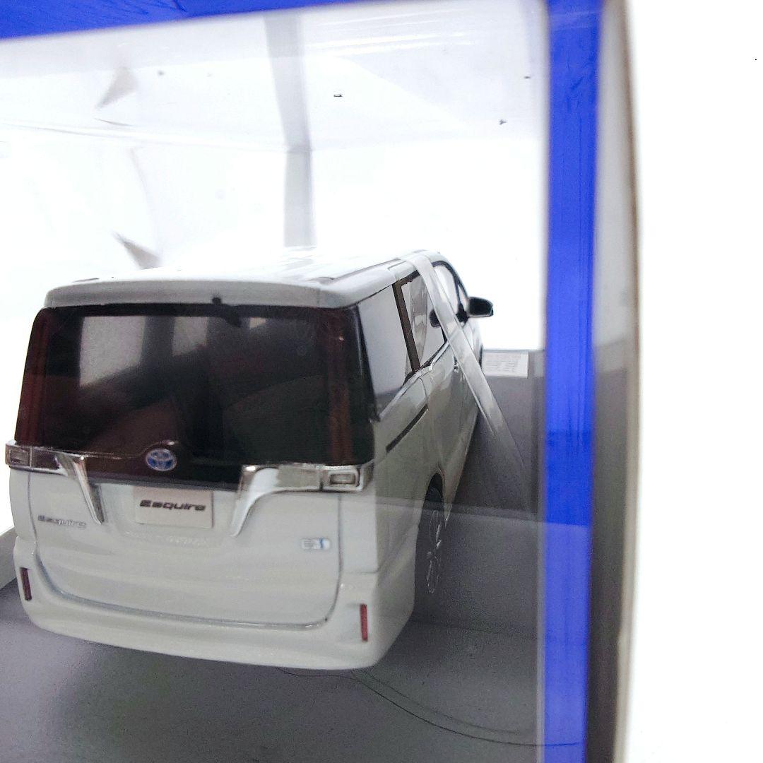 ハイストーリー エスクァイア ホワイトパール ミニカー 1/43 ミニカー