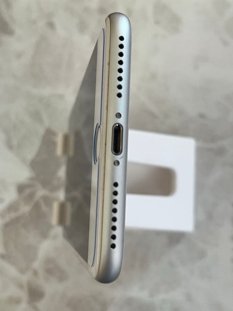 Apple iPhone 8 Plus シルバー 本体　美品