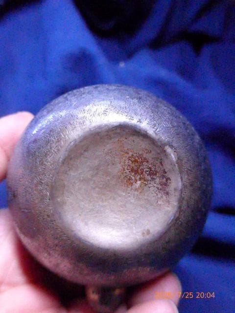 銅のとても古い小ぶりの薬缶、急須、水差しです