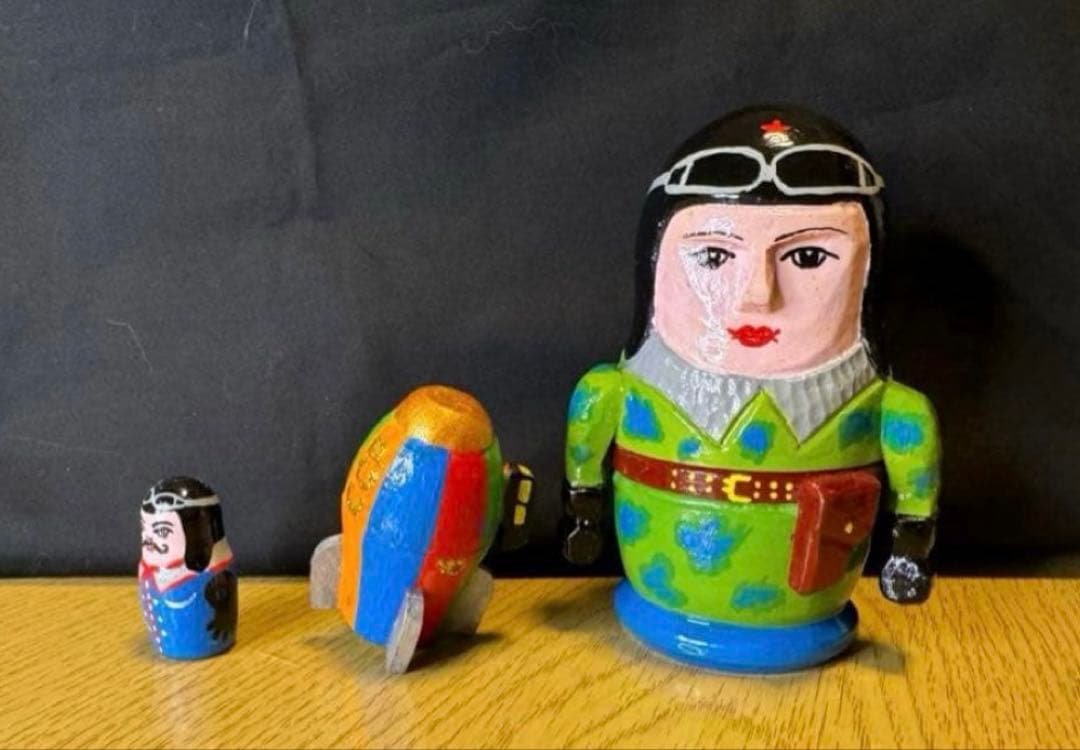 ロシア　アーティスト　宇宙マトリョーシカ　3組。長期保存