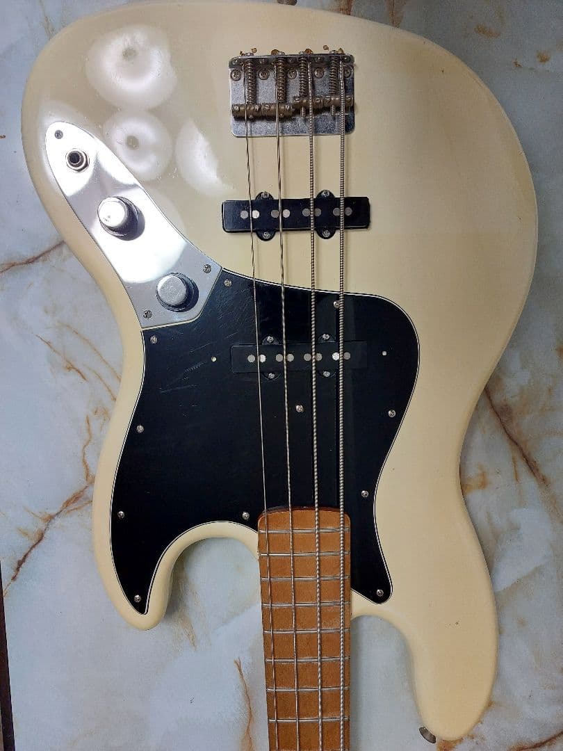 ESP製？ jazz bass