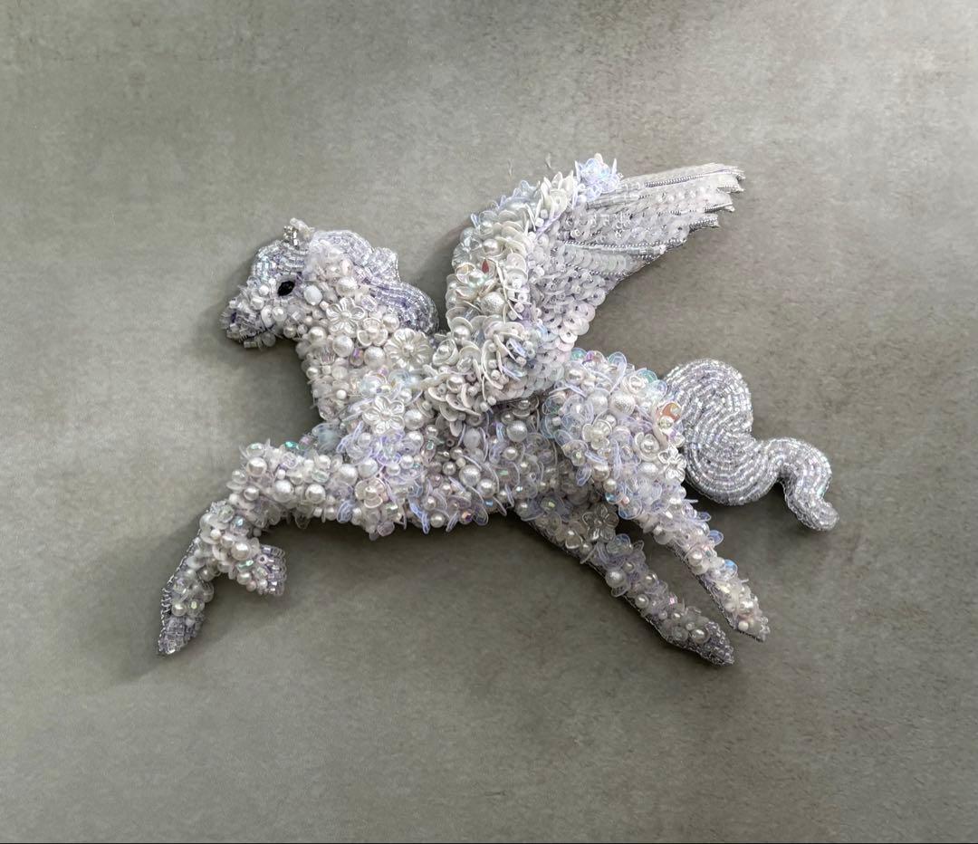 【ペガサス】ビーズ刺繍ブローチバッグチャーム