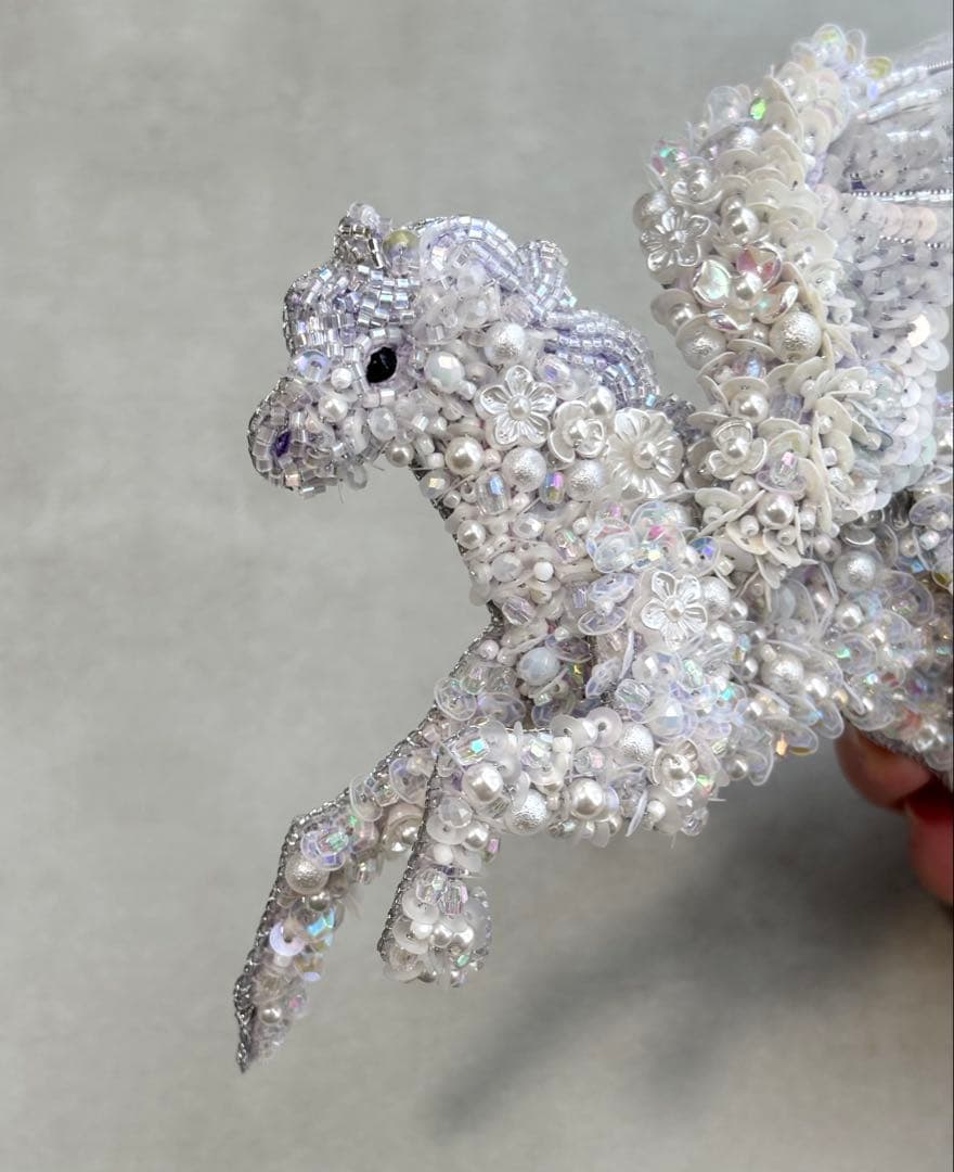 【ペガサス】ビーズ刺繍ブローチバッグチャーム