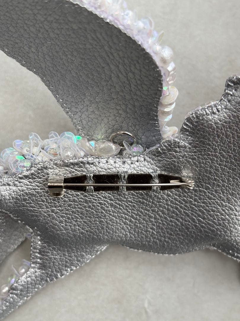 【ペガサス】ビーズ刺繍ブローチバッグチャーム