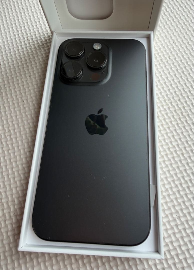 iPhone15 Pro ブラックチタニウム 256GB SIMフリー