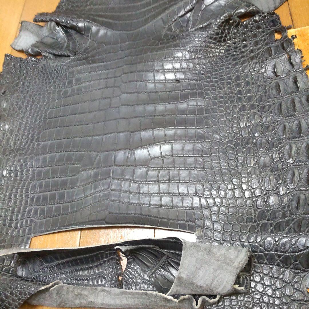 m*n様 クロコダイル（シャムワニ）ハギレ　美品　濃グレー　Lサイズ　現品限り