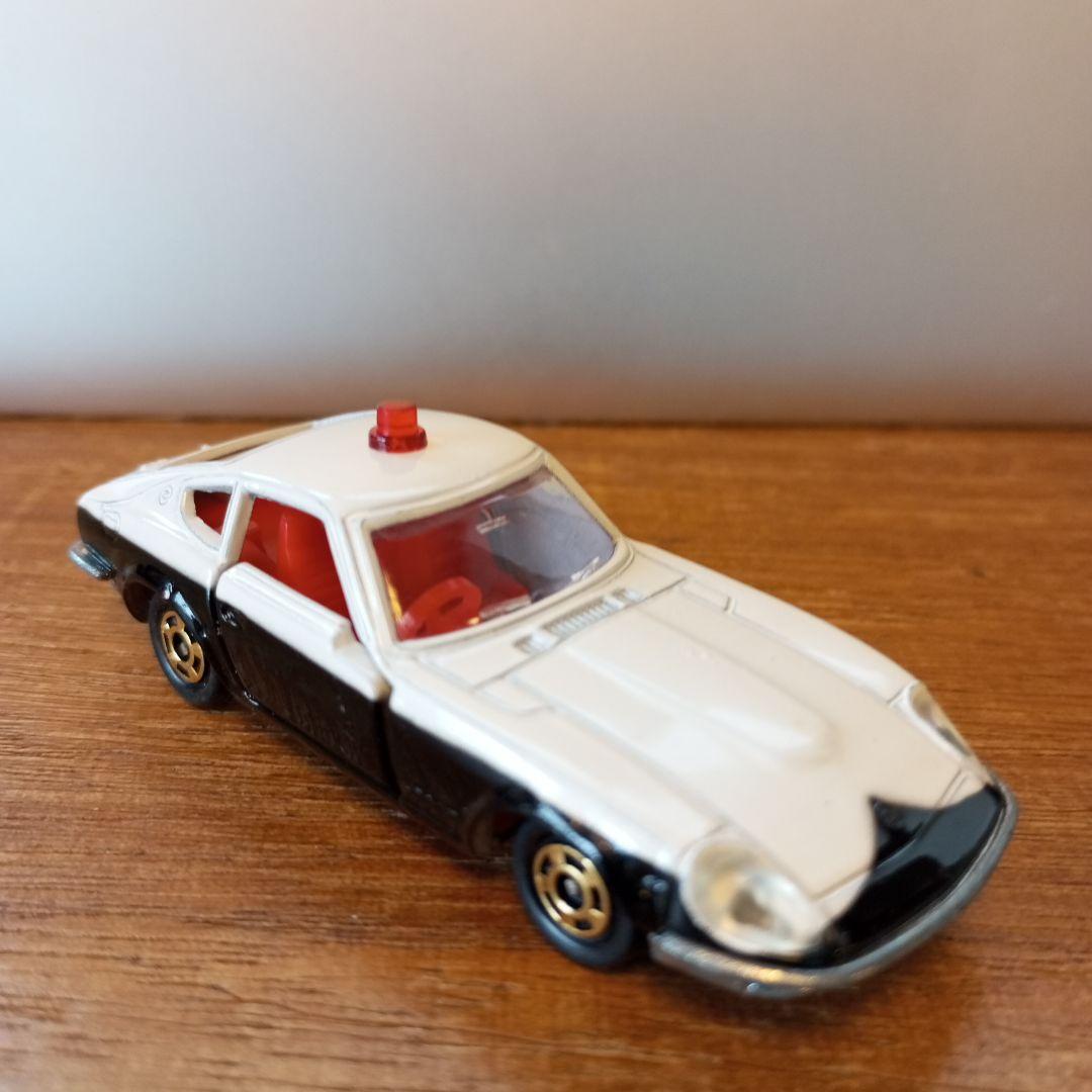 トミカ　ニッサン　フェアレディZ 240ZG パトロールカー