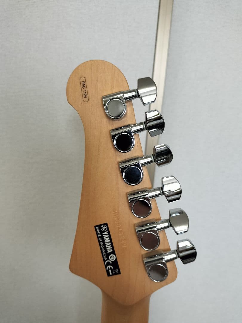 ギター Yamaha PACIFICA 112V