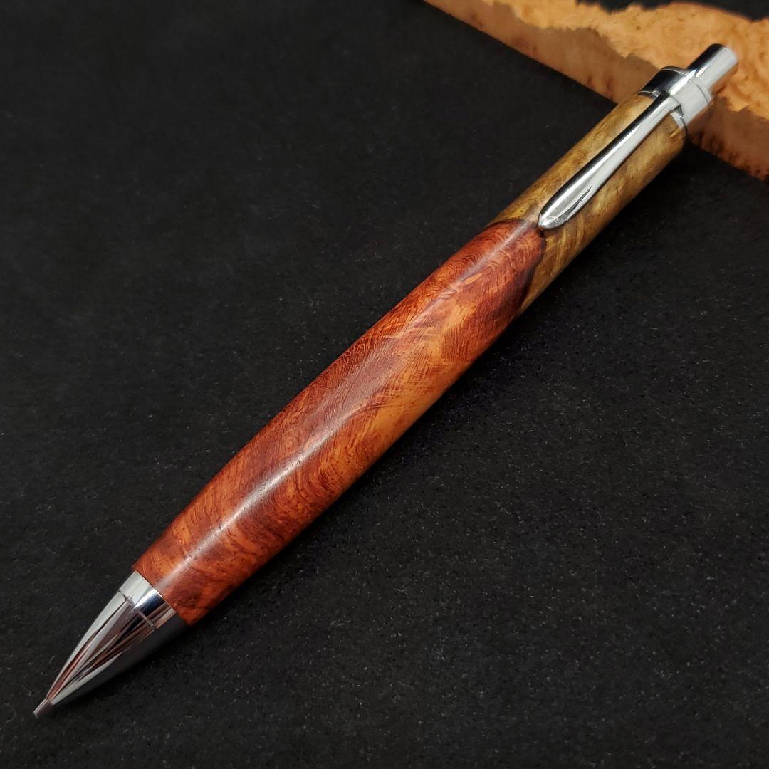 ⑮Bハンドメイド木軸シャーペン花梨瘤紅白赤濃いめ