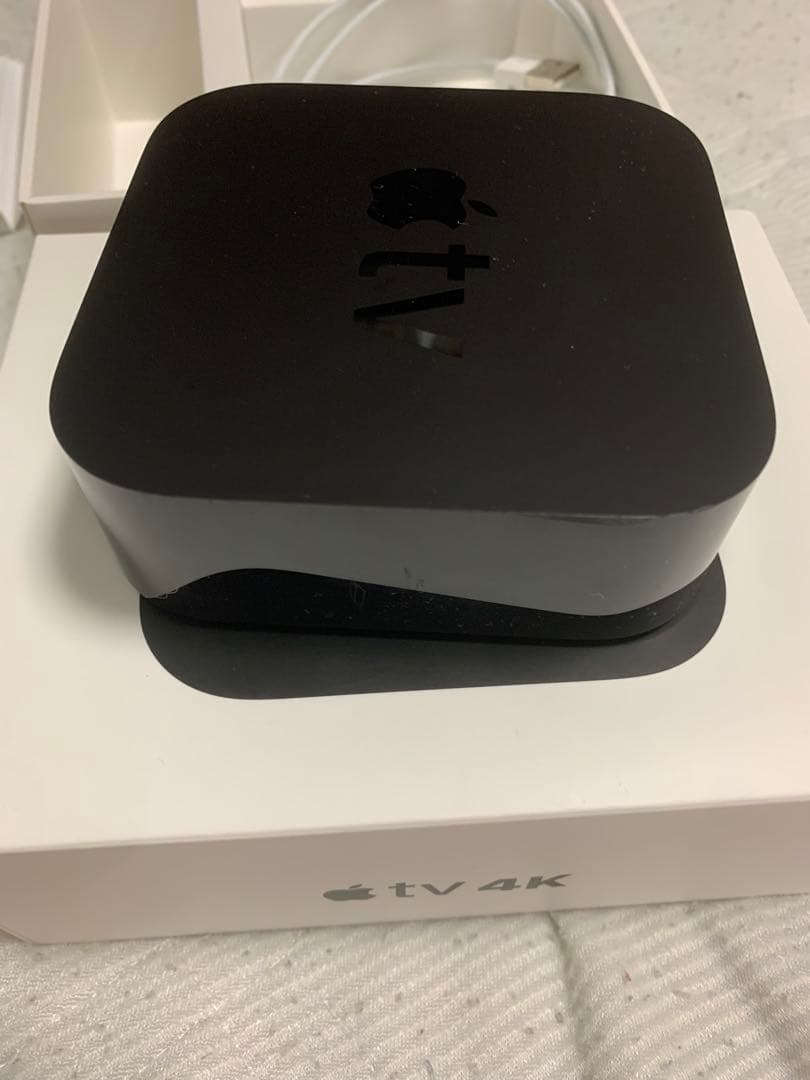 Apple TV 4K 本体 + リモコン + 箱