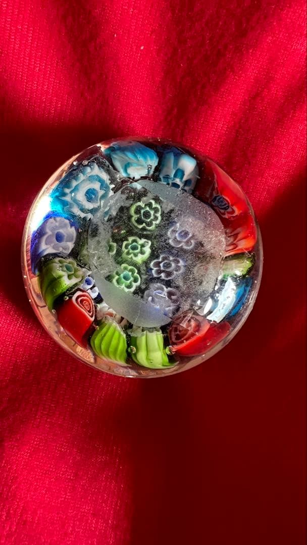 ☆新品☆ペーパーウエイト・飾物・カラフルな花模様のガラス玉