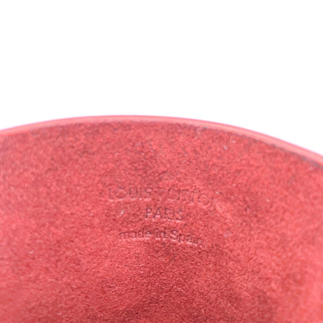 ✨極美品✨　LOUIS VUITTON ルイヴィトン　携帯ケース　レザー　赤