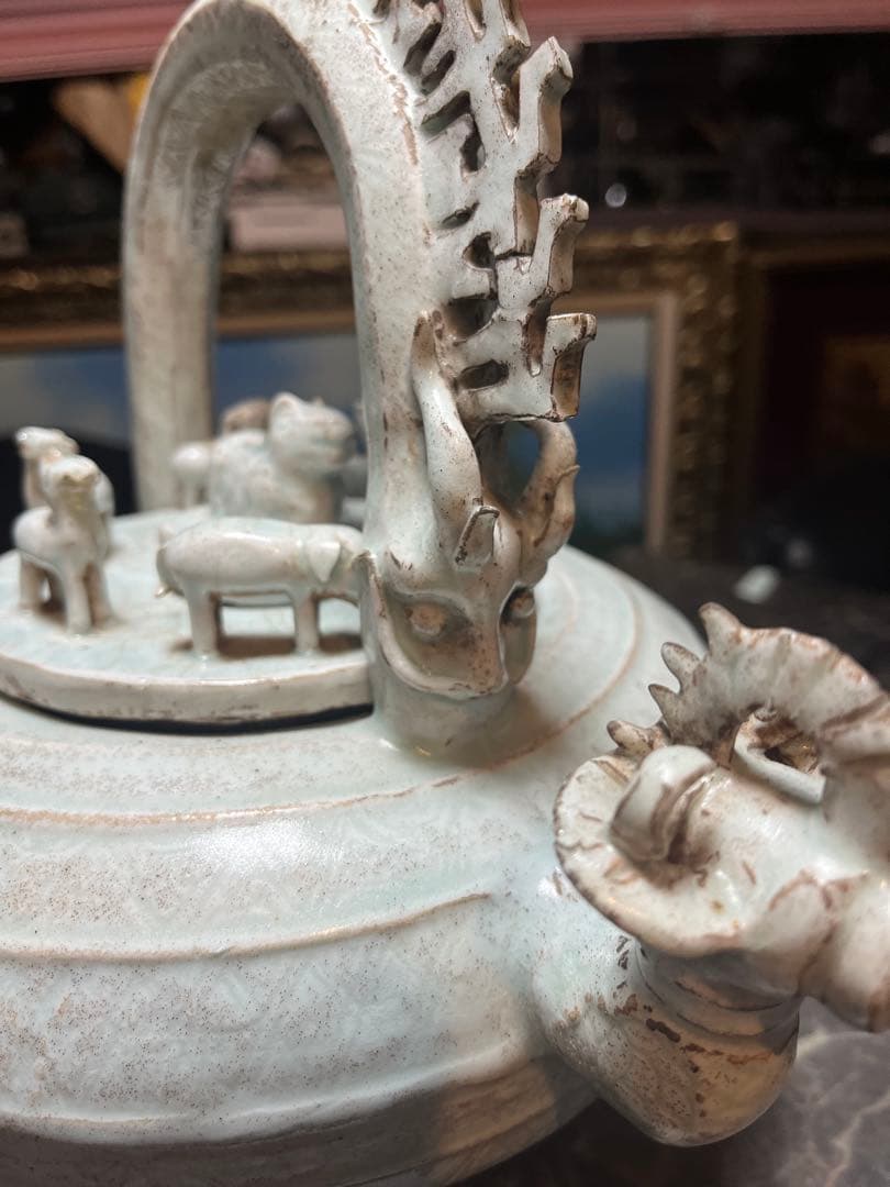 白磁香炉、獣形香炉、白磁獣形印文（はくじじゅうけいいんもんけい） 中国・景徳鎮製