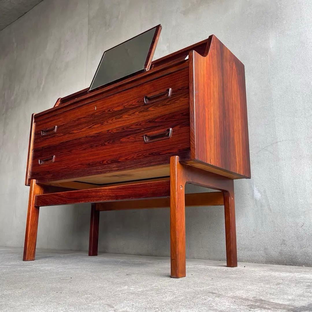 北欧デンマーク・Vinde Mobelfabrik ライティングビューロー