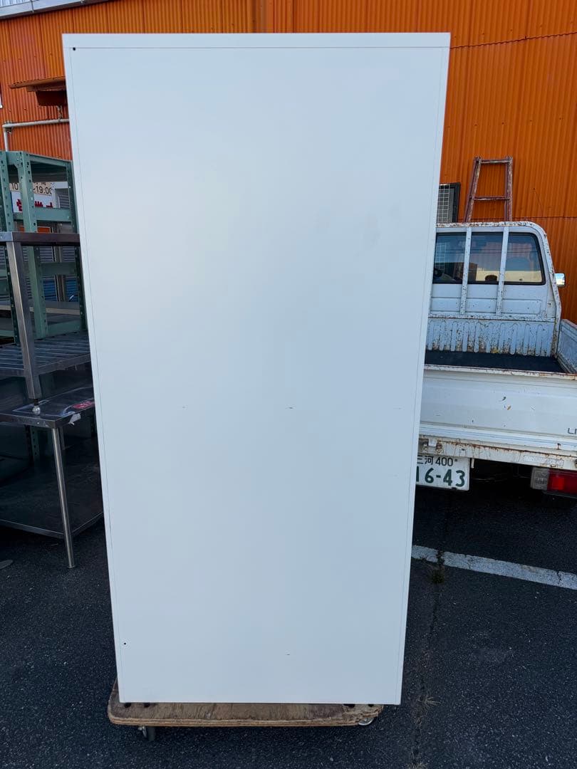 愛知　２７人用ロッカー シューズボックス　中古　南京錠タイプ