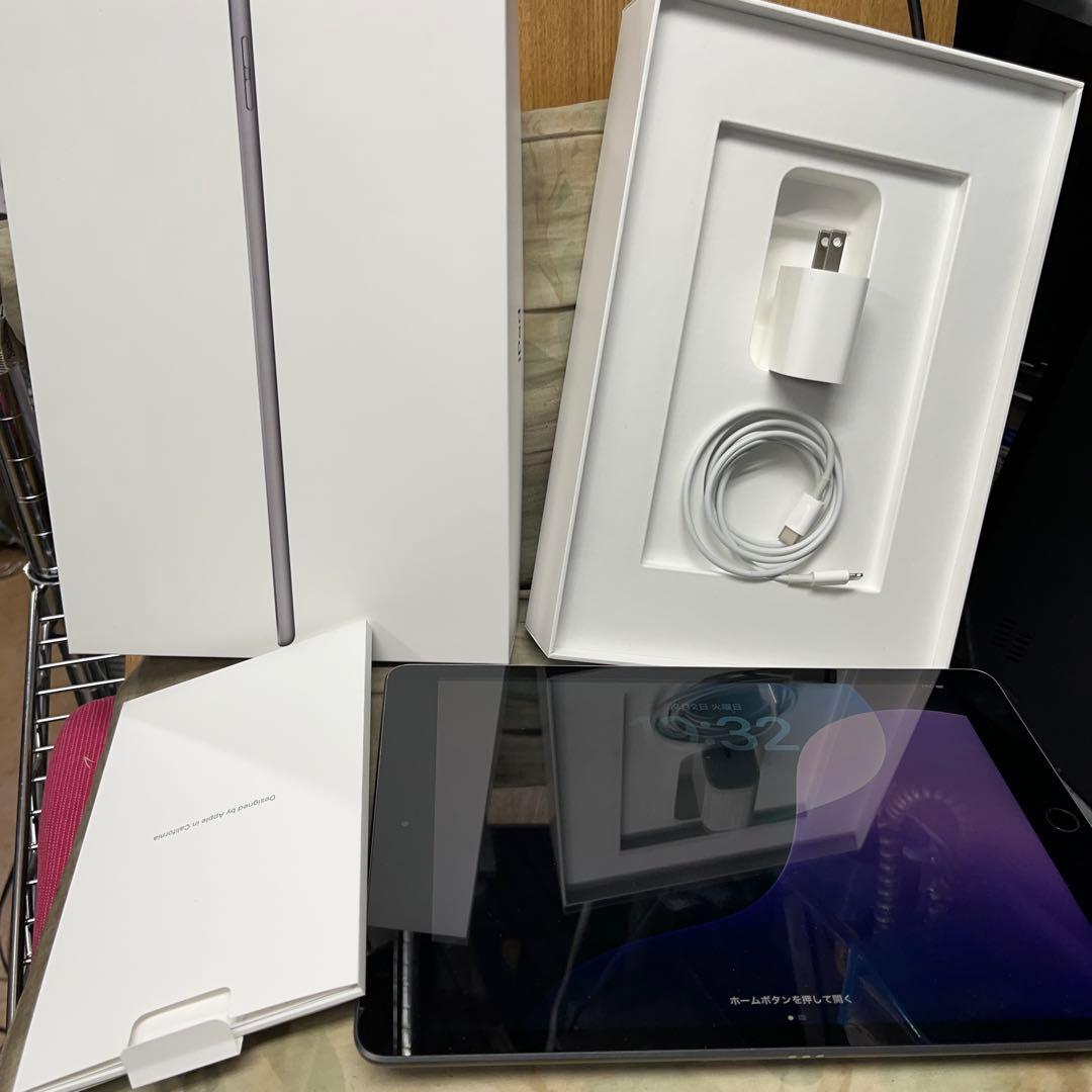 iPad 第8世代 32GB スペースグレー MYL92J/A