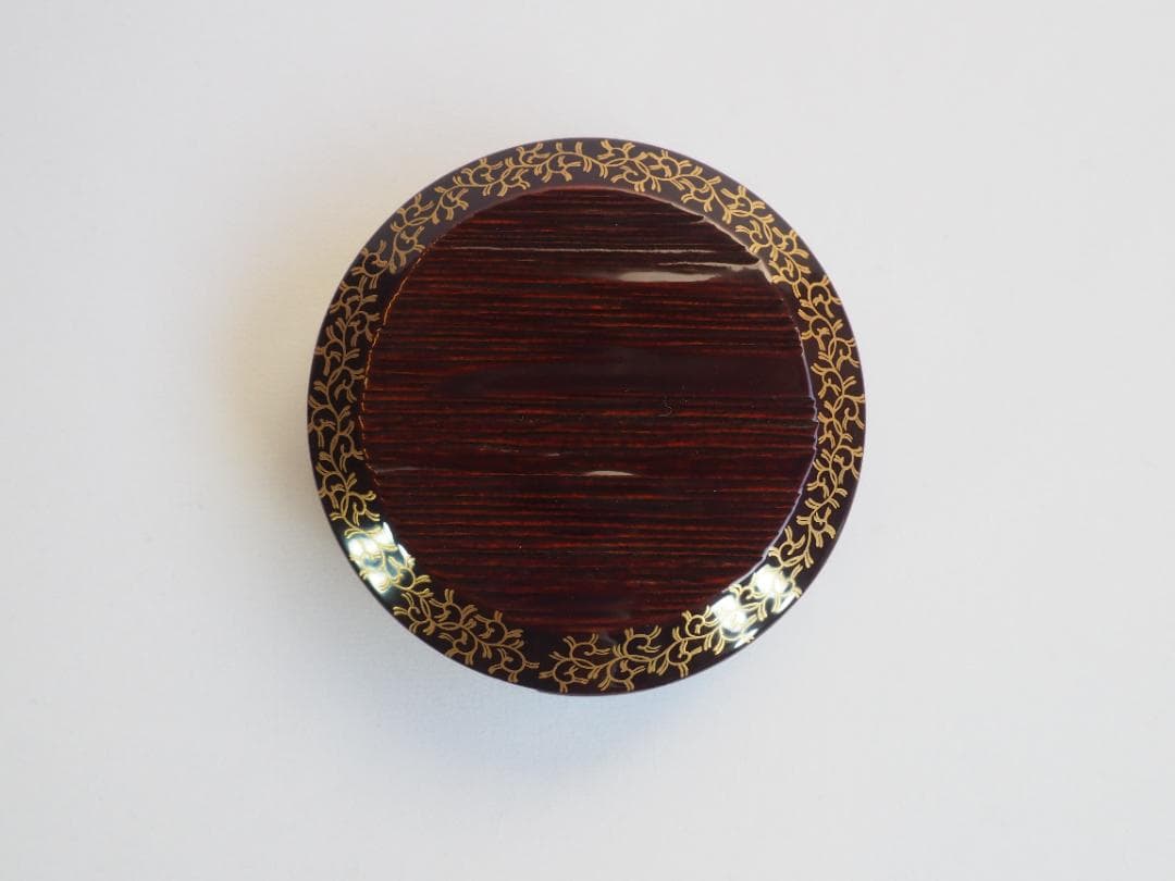 裏千家15世鵬雲斎御書付『面唐草絵曲香合』初代橋村万象造（共箱）