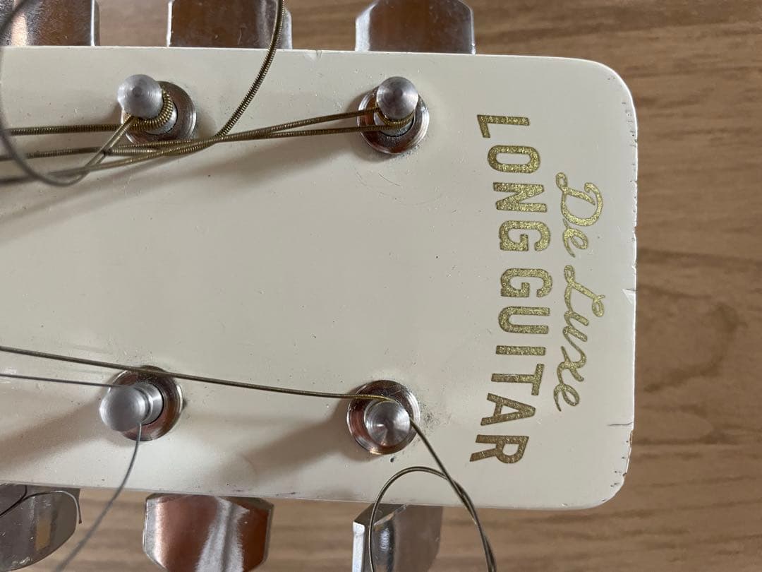 De Luxe The Golden Guitar アコースティックギター