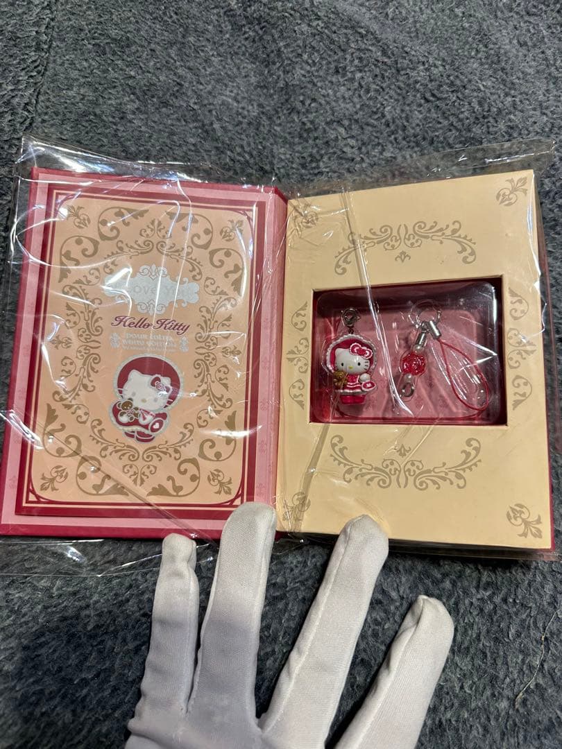 キティ キーホルダー 嶽本野ばら ロリータ キティチャーム 付き書籍 根付け