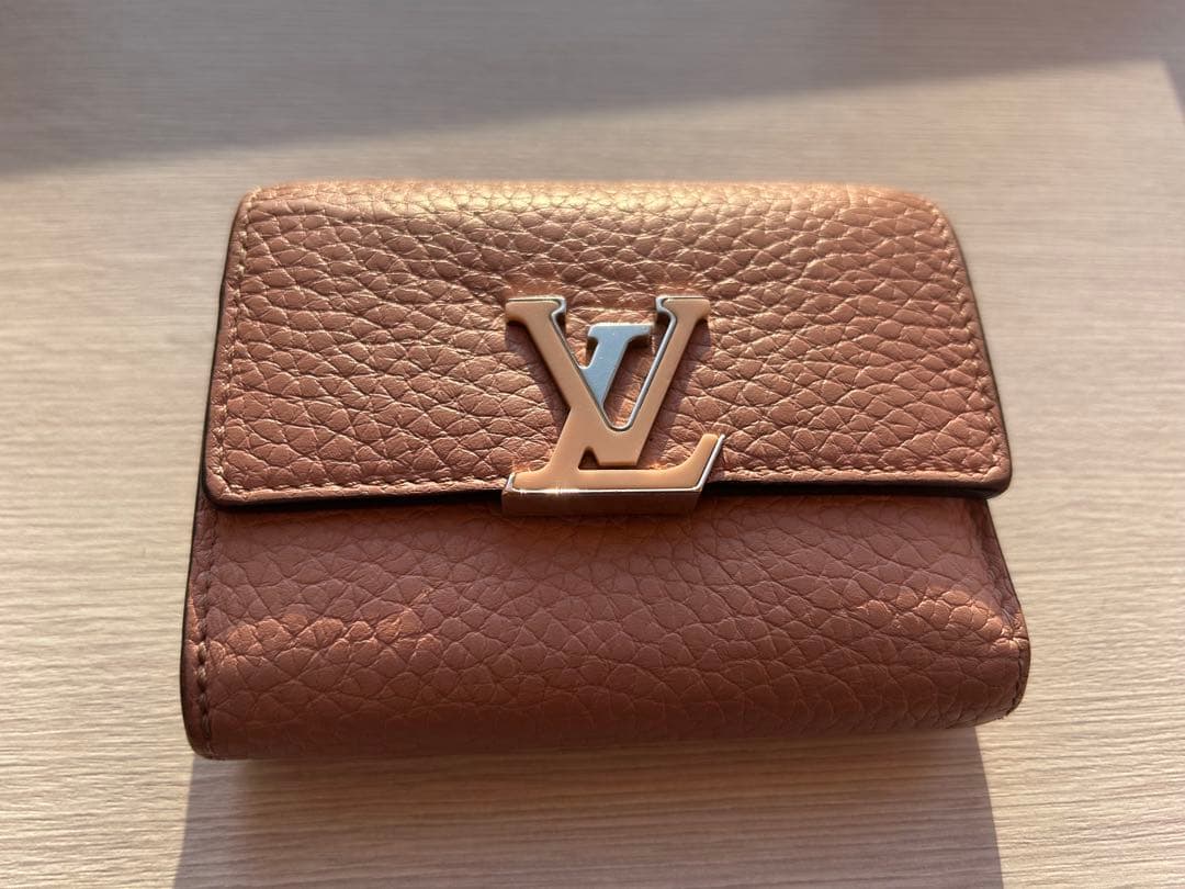 Louis Vuitton ピンク三つ折り財布