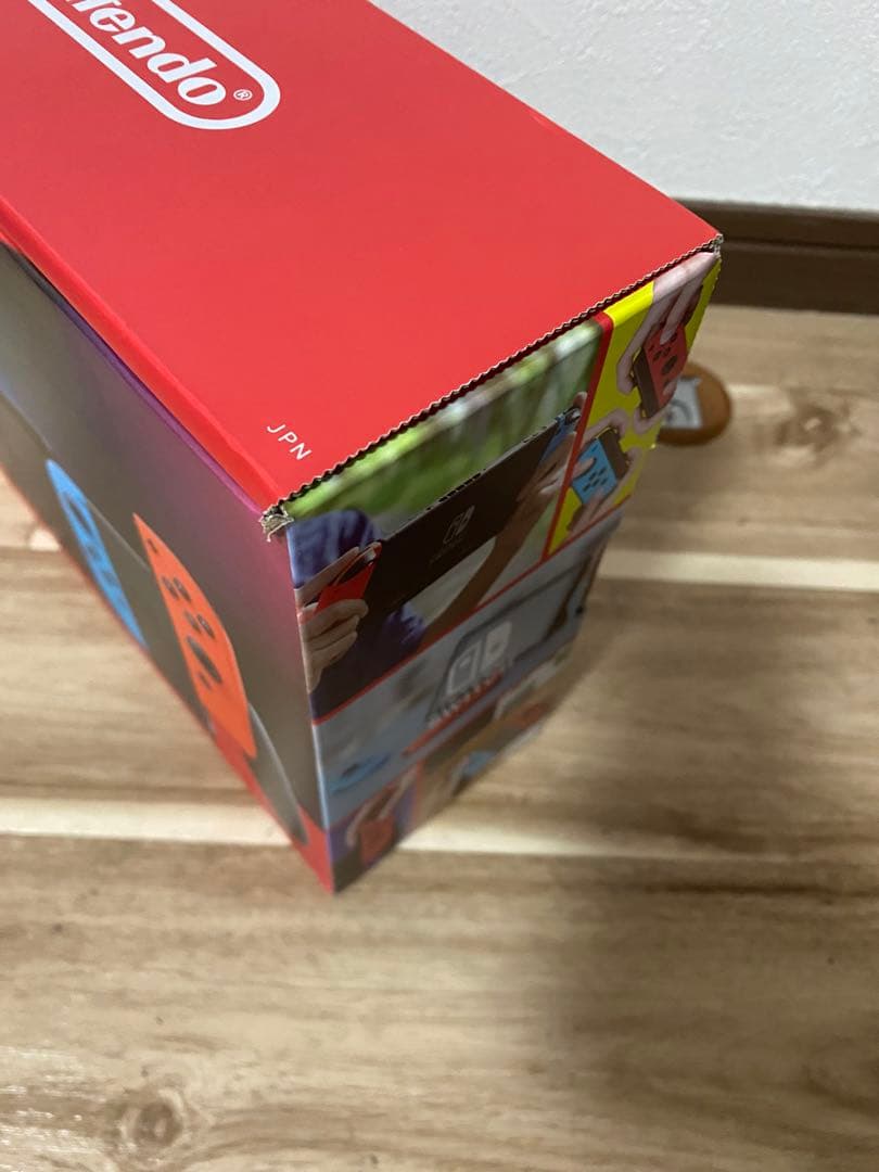 新品未開封　Nintendo Switch ネオン
