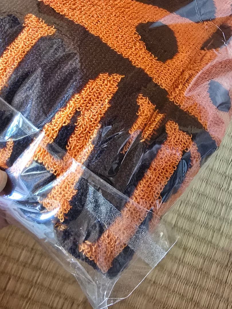 ユニバ ONE PIECE タオル トラファルガー・ロー