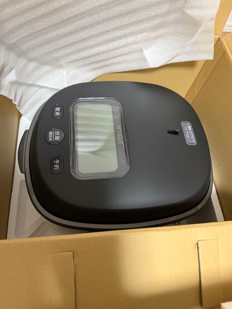 未使用品 TIGER 魔法瓶 土鍋ご泡火炊き JPL-Y100-KG