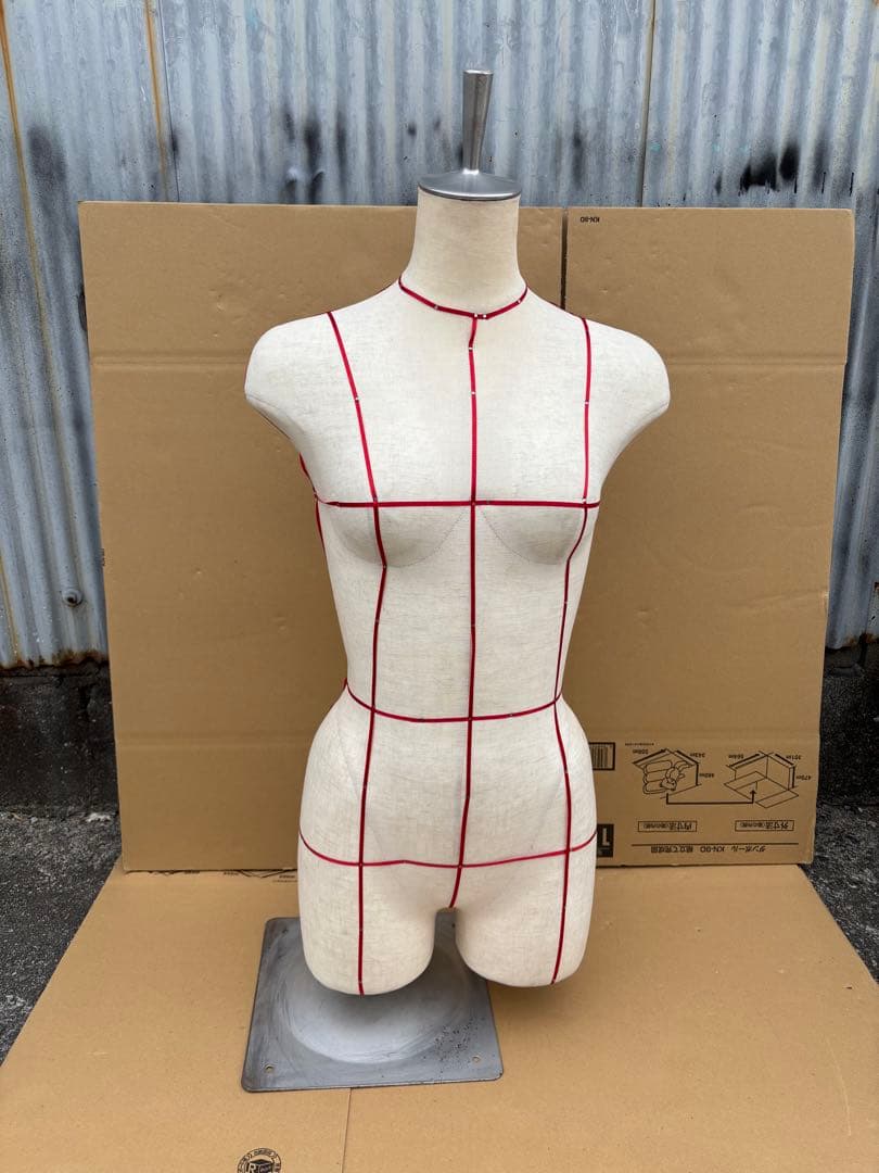 夢八トルソー　トルソーボディマネキン　ボディーライン入り洋装ソーイング卓上