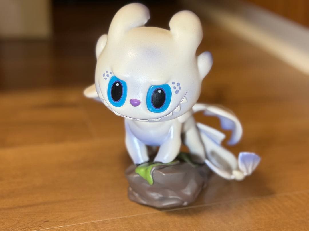 ヒックとドラゴン トゥース&ライト・フューリー フィギュア 2体セット即購入OK