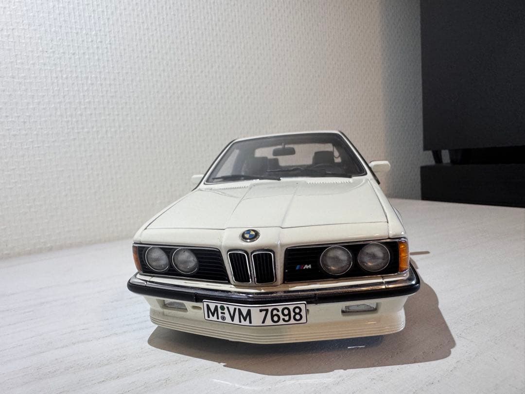 BMW M 635 CSi 1/18 ミニカー
