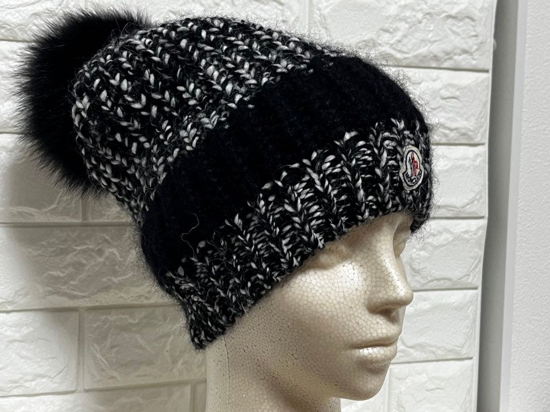 【モンクレール/MONCLER】クリーニング済✨　ビーニー　ニット帽　ポンポン付