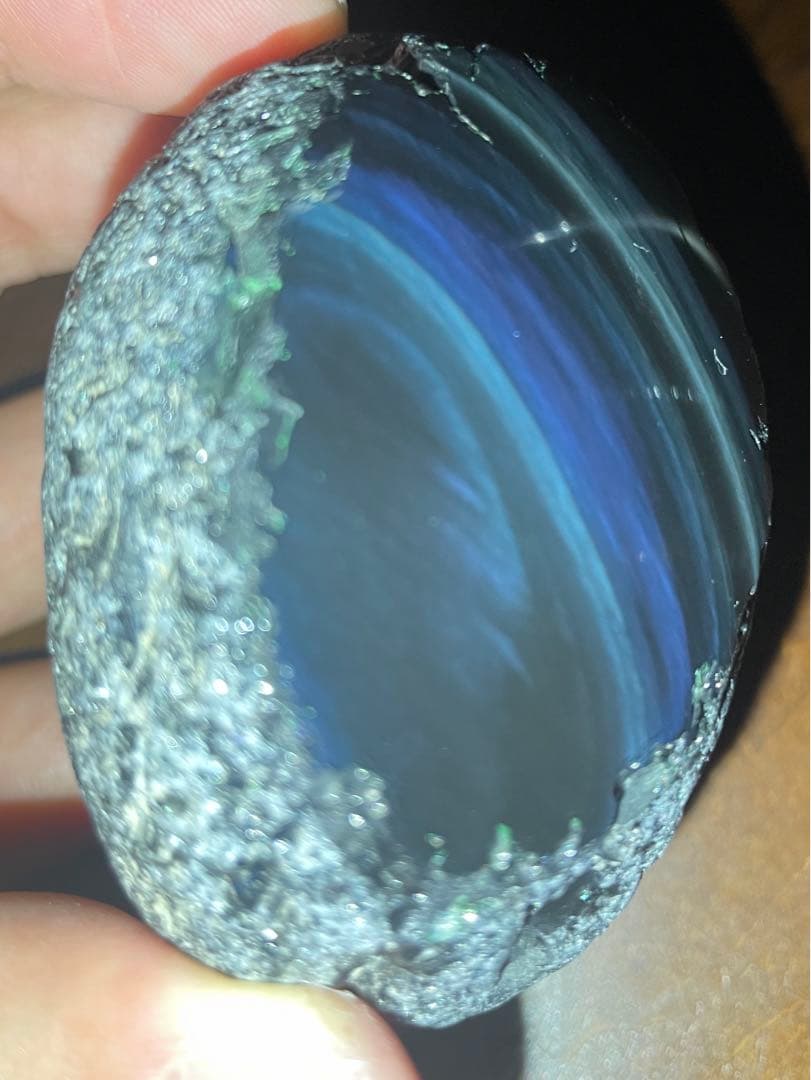 研磨品　十勝石玲瓏　複合色レインボーオブシディアン