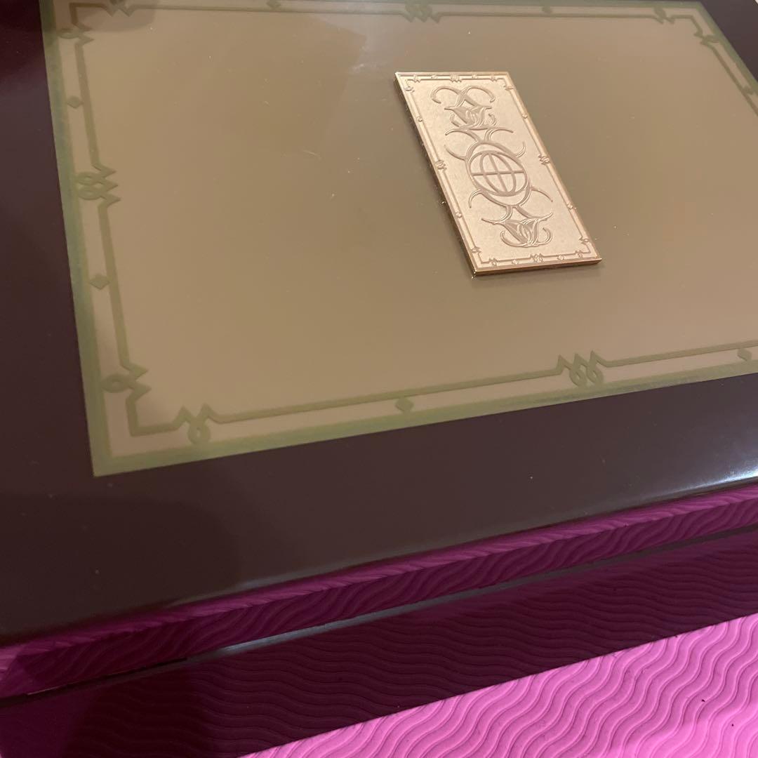 S.T.デュポン　エレガントな漆器のヒュミドール- 2007 年限定版 -