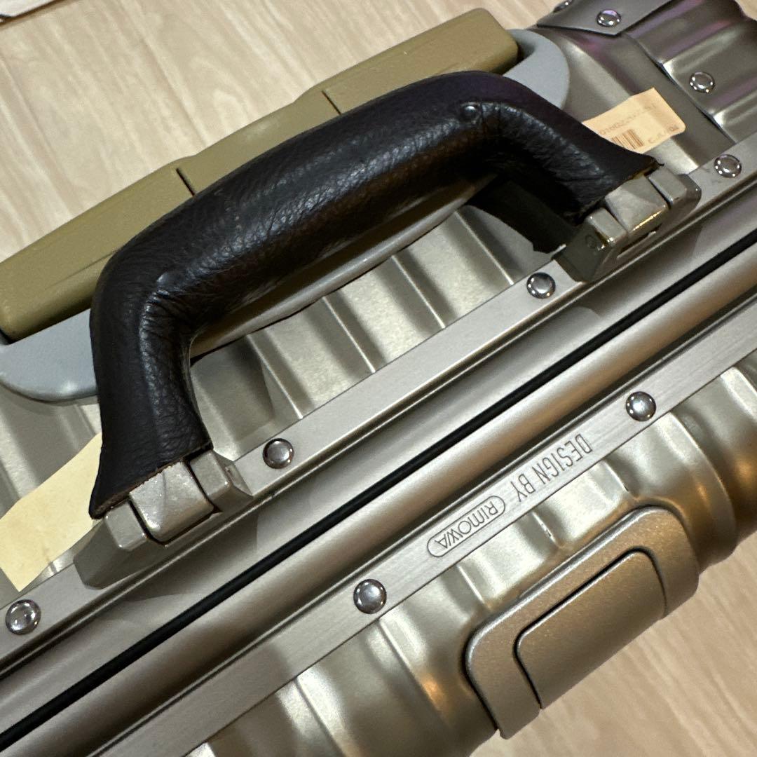 RIMOWA トパーズ チタニウム 32L(機内用)