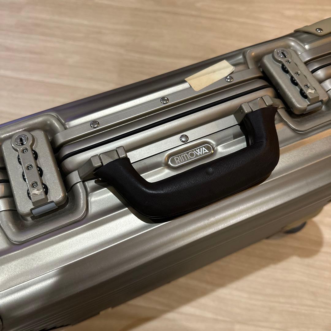 RIMOWA トパーズ チタニウム 32L(機内用)