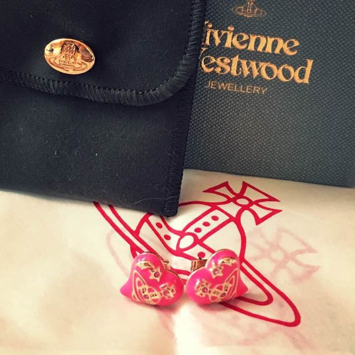 ヴィヴィアン ピアス エリザベスピアス