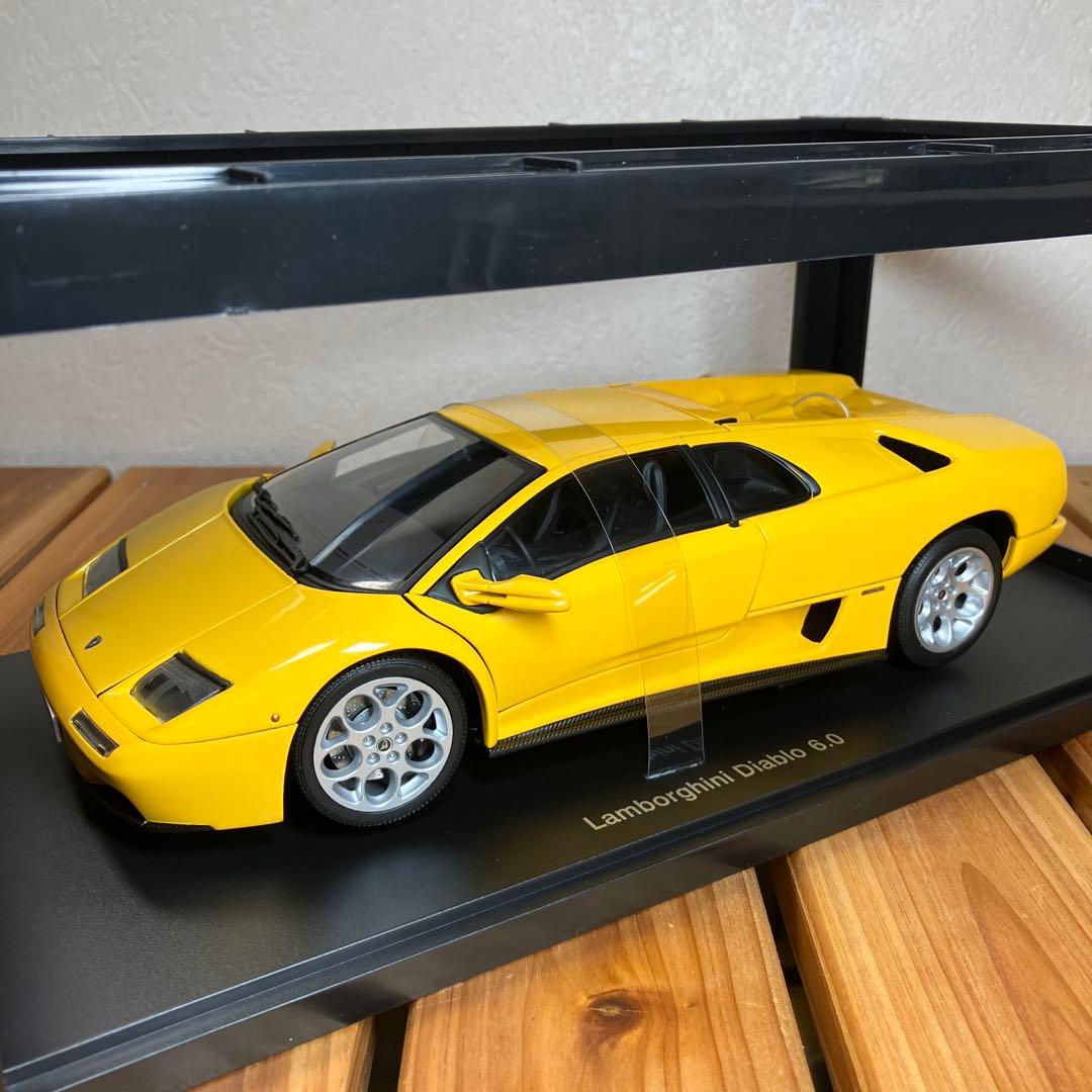 オートアート 1/18 ランボルギーニ ディアブロ6.0