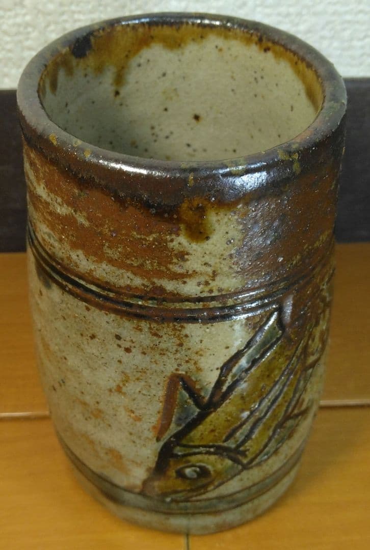 人間国宝 金城次郎 筆筒(魚2匹）栞 共箱 壺屋焼 壷屋焼 やちむん 美品